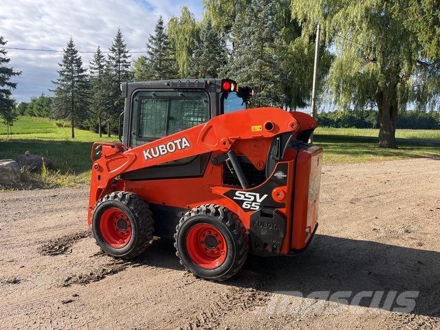 Kubota SSV65 滑移轉向裝載機