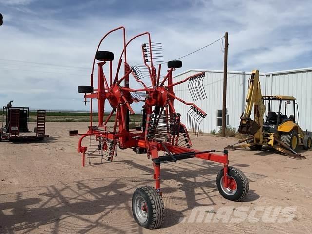Kuhn GA7501+ 耙與翻草機