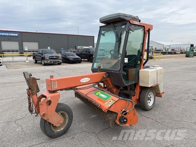 Lay-Mor 8HC 室內掃倉機