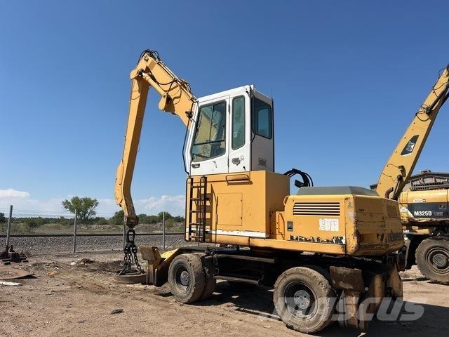 Liebherr A902 廢棄物/工業用操作車