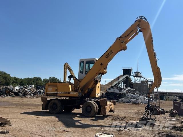 Liebherr A902 廢棄物/工業用操作車