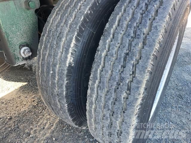 Lucar  控溫式半拖車