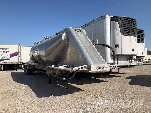 MAC 1050CF 其他拖車