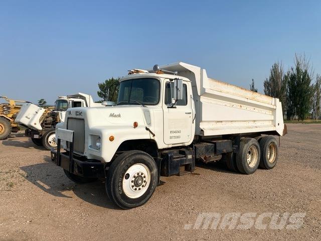 Mack  傾卸式卡車