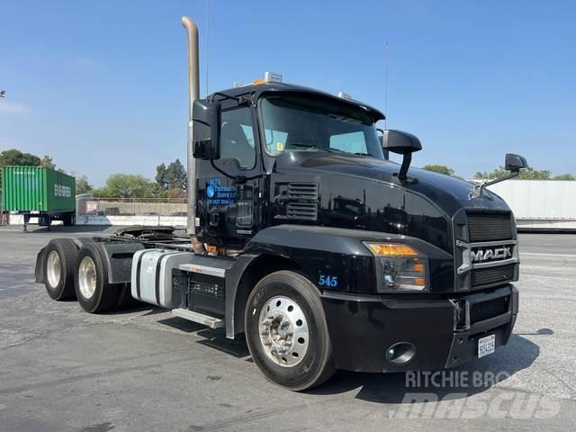 Mack AN64T 曳引機組件