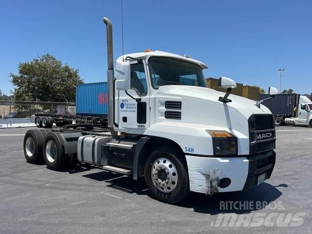 Mack AN64T 曳引機組件
