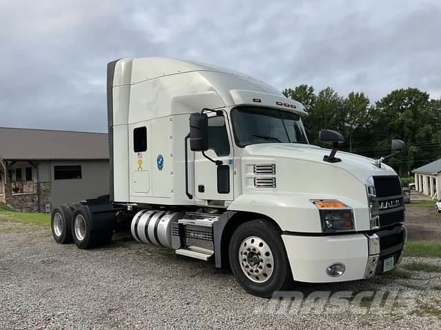 Mack AN64T 曳引機組件