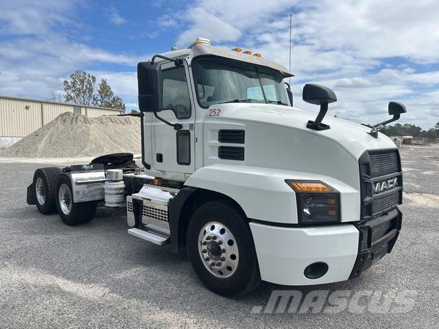 Mack AN64T 曳引機組件