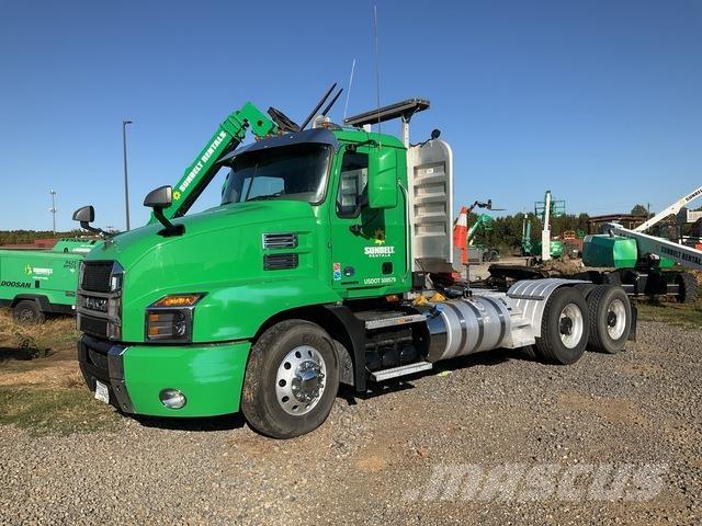 Mack Anthem 曳引機組件