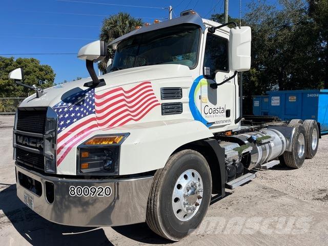 Mack Anthem 曳引機組件