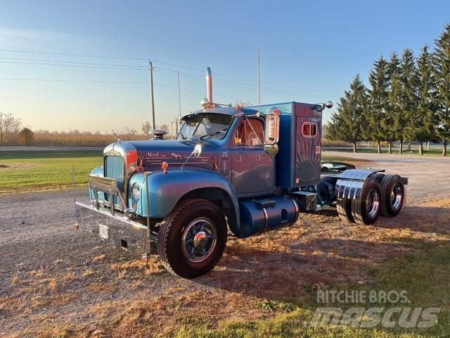 Mack B-61 曳引機組件