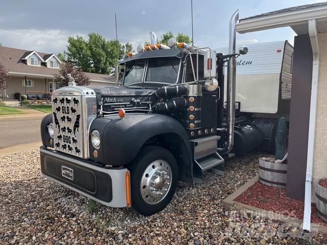 Mack B75 曳引機組件