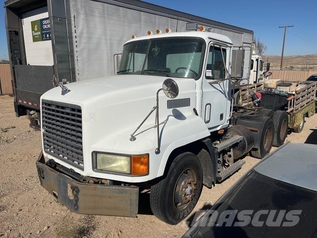 Mack CH613 曳引機組件