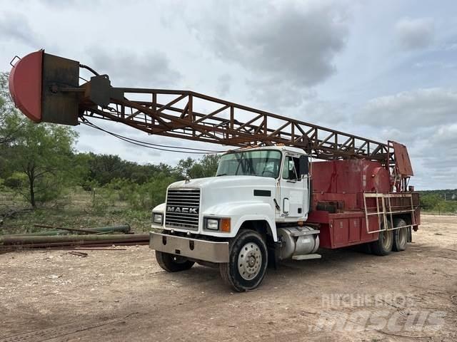Mack CH613 其他