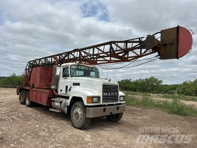 Mack CH613 其他