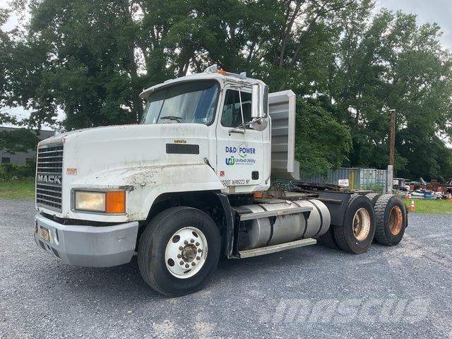 Mack CH613 曳引機組件
