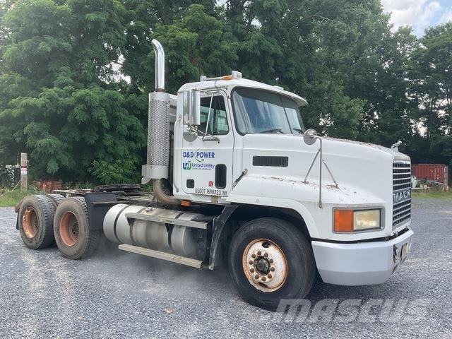 Mack CH613 曳引機組件