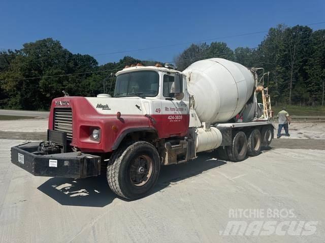 Mack CH613 其他貨車