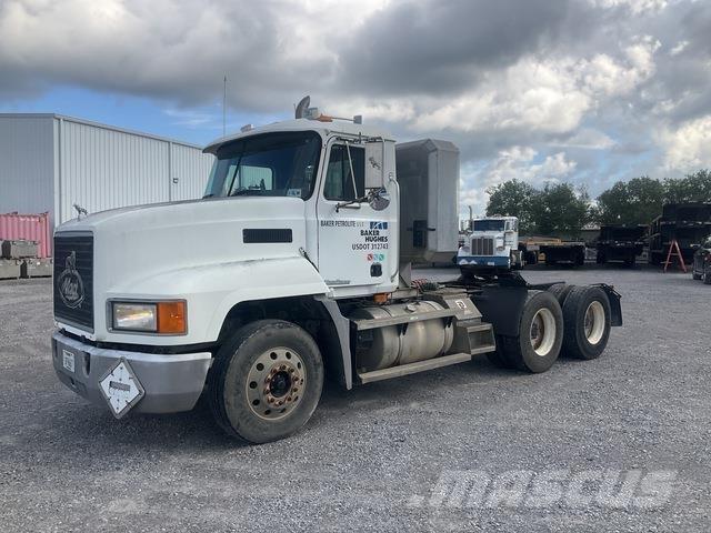 Mack CH613 曳引機組件