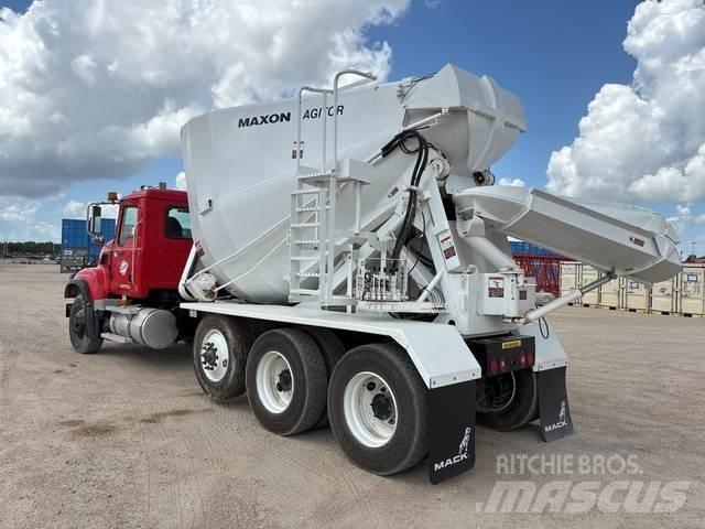 Mack CV700 其他貨車