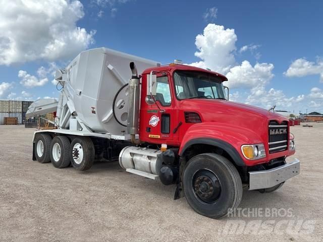 Mack CV700 其他貨車