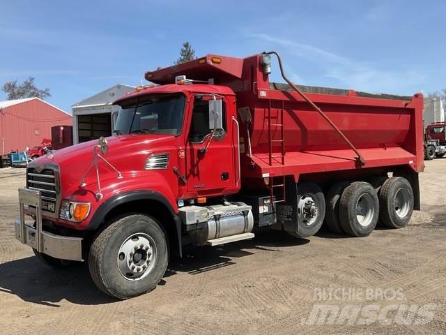 Mack CV713 傾卸式卡車
