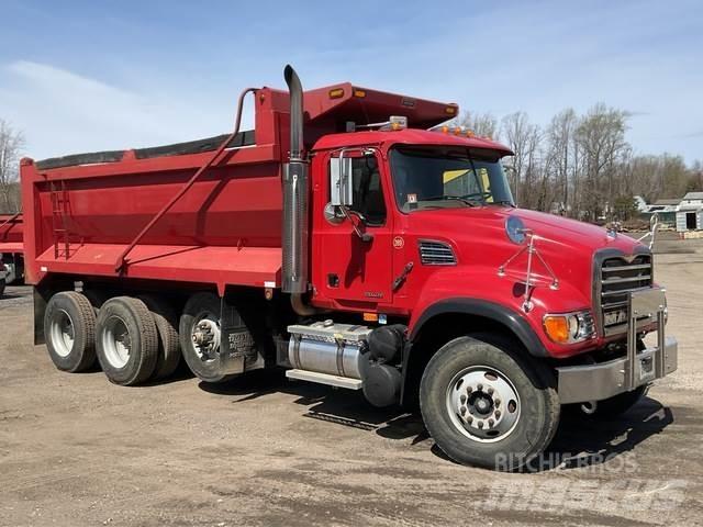 Mack CV713 傾卸式卡車