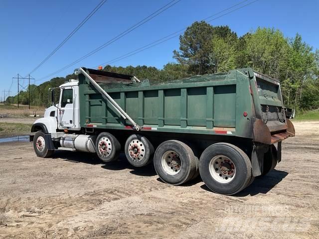 Mack CV713 傾卸式卡車