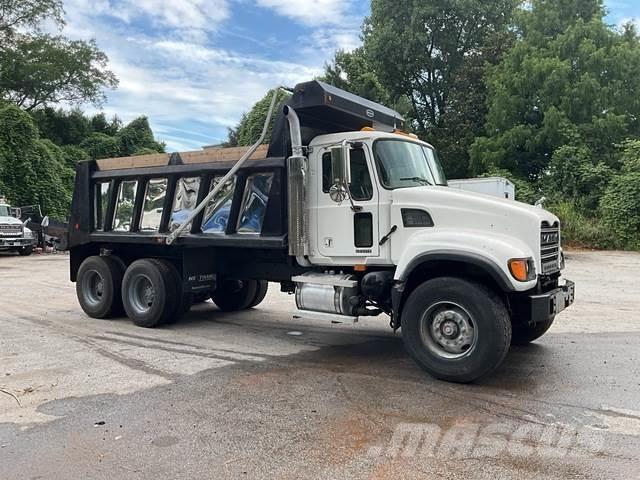 Mack CV713 傾卸式卡車