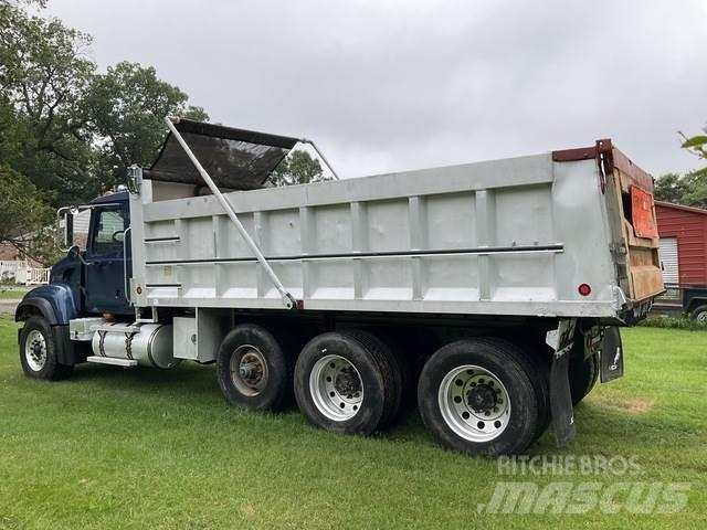 Mack CV713 傾卸式卡車