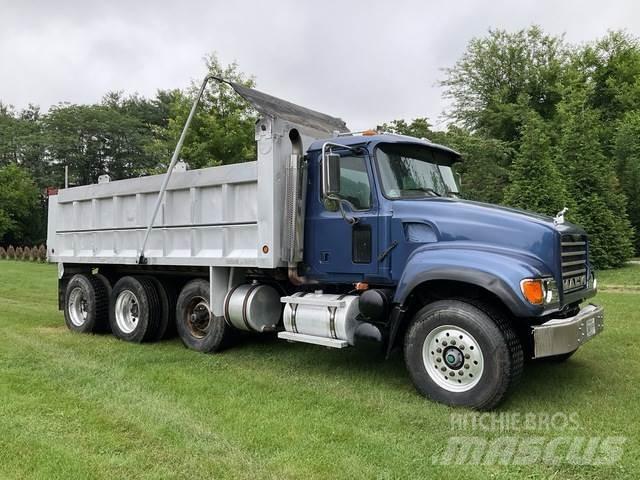 Mack CV713 傾卸式卡車