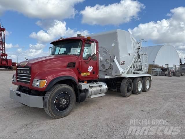 Mack CV713 其他貨車