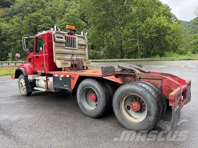 Mack CV713 曳引機組件
