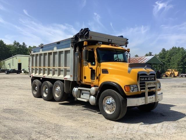 Mack CV713 傾卸式卡車