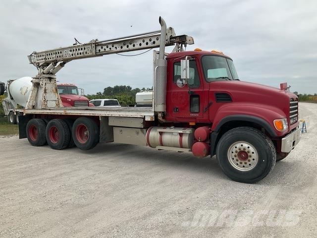 Mack CV713 其他貨車