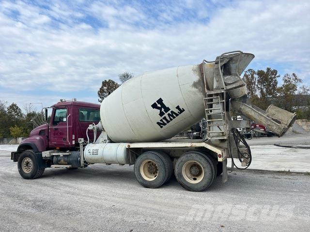 Mack CV713 其他貨車