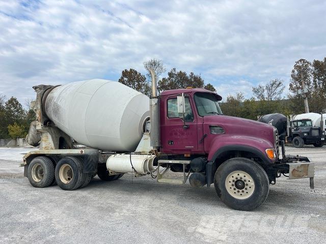 Mack CV713 其他貨車