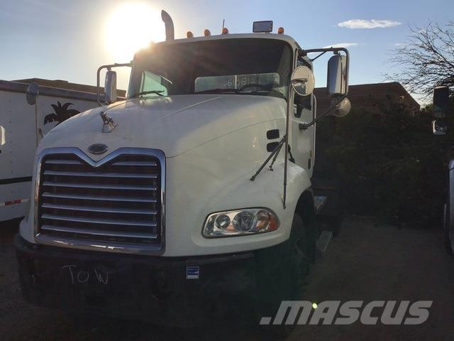 Mack CXN612 曳引機組件