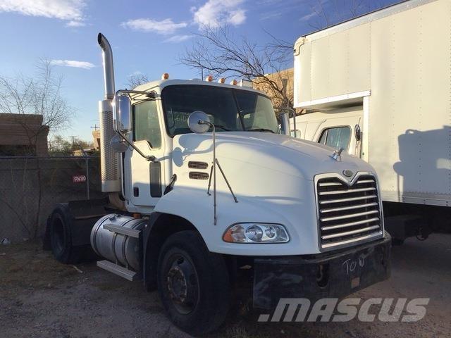 Mack CXN612 曳引機組件