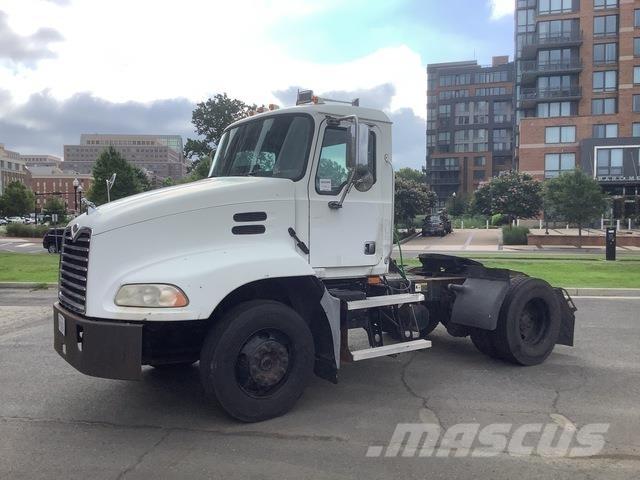 Mack CXN612 曳引機組件