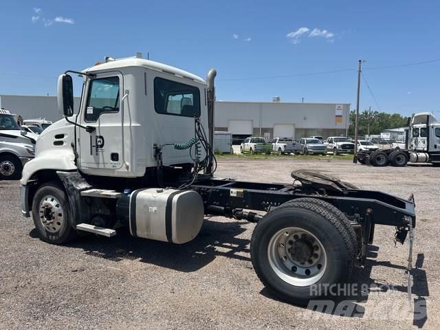 Mack CXU612 曳引機組件