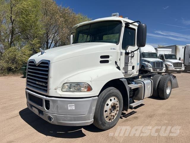 Mack CXU612 曳引機組件