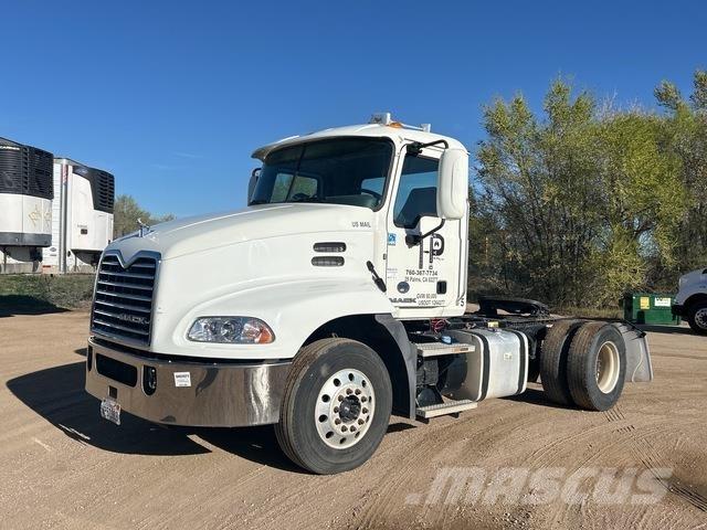 Mack CXU612 曳引機組件
