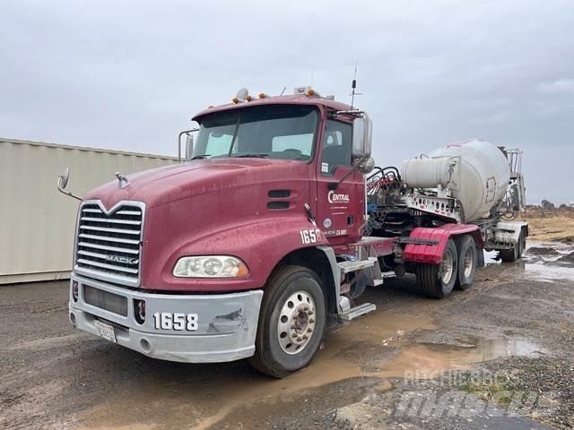 Mack CXU613 曳引機組件
