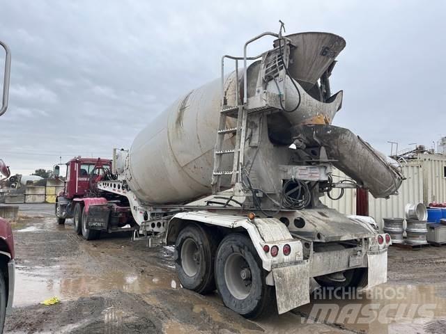 Mack CXU613 曳引機組件