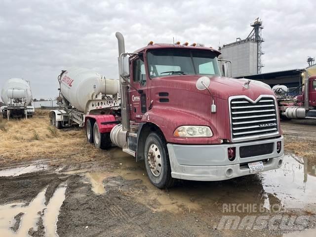 Mack CXU613 曳引機組件