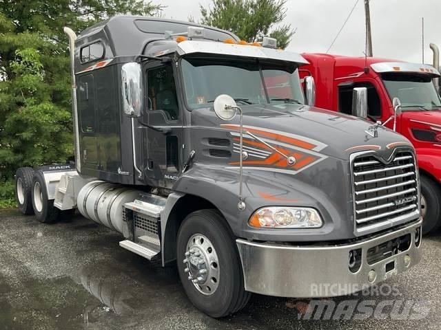Mack CXU613 曳引機組件