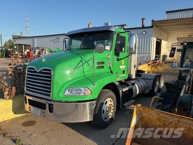 Mack CXU613 曳引機組件
