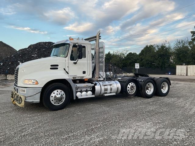 Mack CXU613 曳引機組件