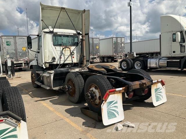 Mack CXU613 曳引機組件